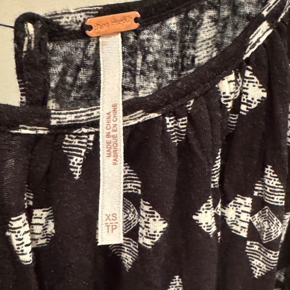 NWT Free People Black and White Patterned Blouse - Picture 2 of 4